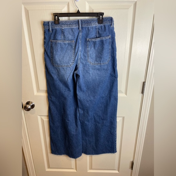 Lucky Brand Pull On Patch Pocket Wide-Leg Denim Jeans - Picture 3 of 16